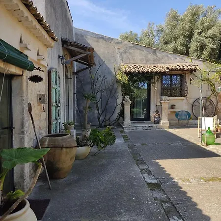 La Tannura Piccola * Avola