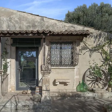 La Tannura Piccola * Avola